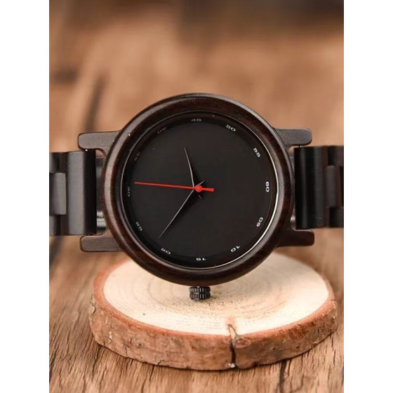 Men's quartz watch with a minimalist and niche design.